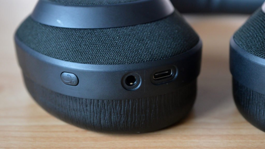 Jabra Elite 85h Ports