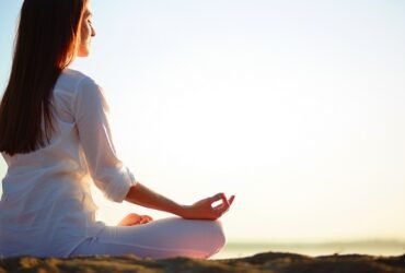 Как делать трансцендентальную медитацию (Пошаговое Руководство)
