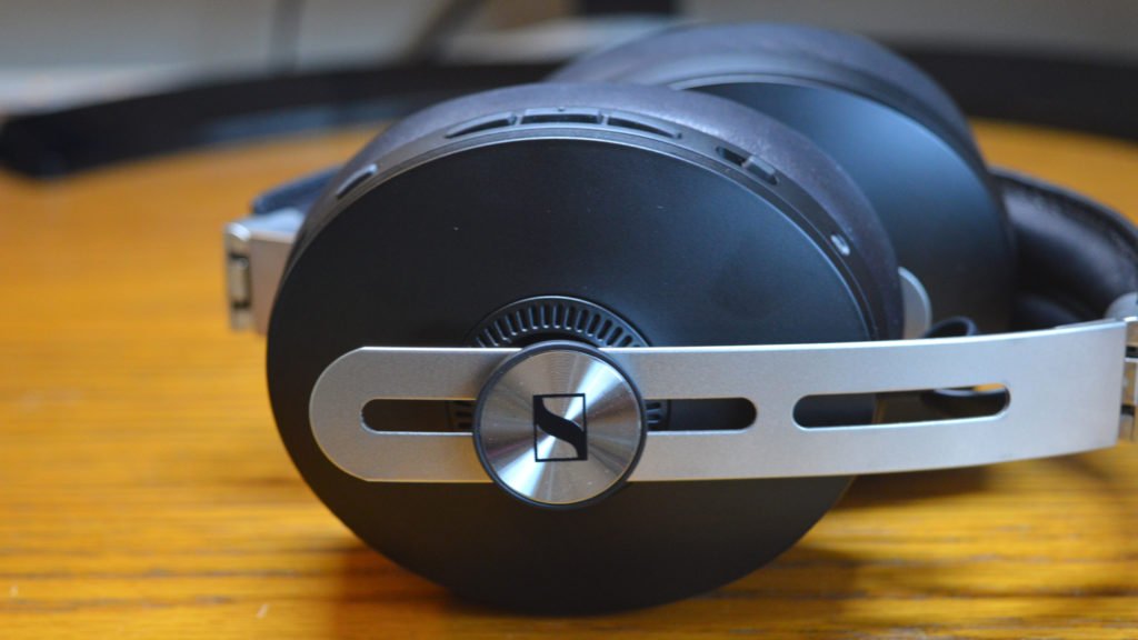 Sennheiser Momentum Wireless 3 Side