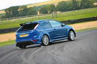 Ford Focus RS 2009 - hero side
