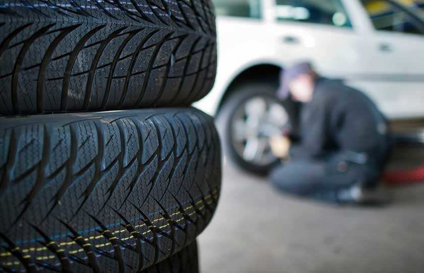 Когда делать замену летней резины на зимнюю