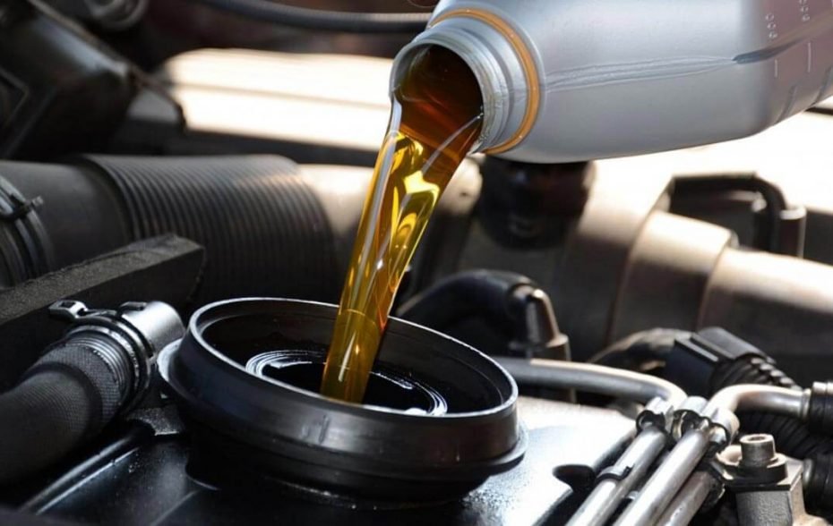 Нужно ли промывать двигатель при замене моторного масла