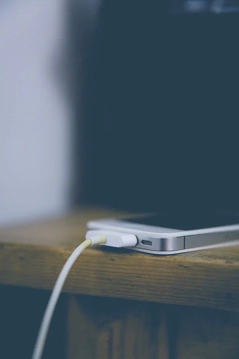 iPhone перестал заряжаться?