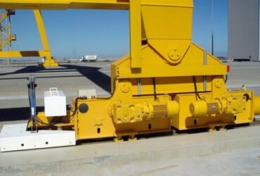 Редукторы и электродвигатели для строительной техники и подъемно-транспортного оборудования