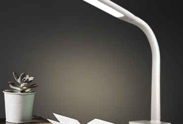 Как выбрать рабочую лампу для стола?