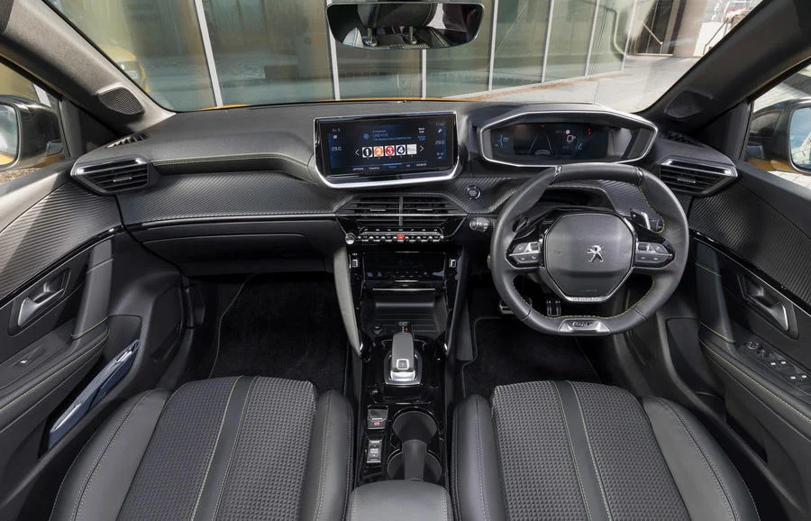 Перестрелка электрических супермини: Mini Electric против двух соперников — фото 2