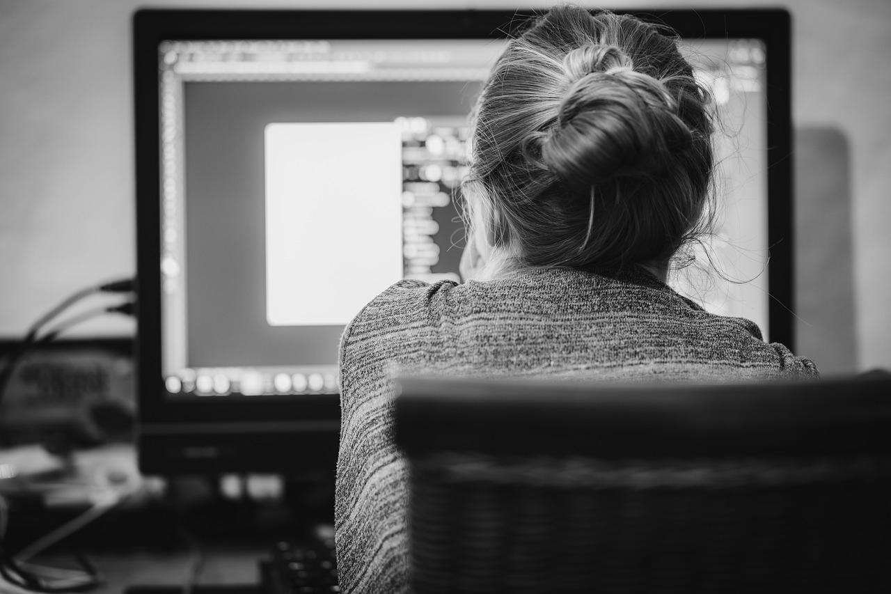 Обучение UX дизайну: плюсы онлайн и офлайн курсов