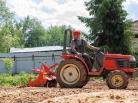 Технологии управления почвой с использованием мини-тракторов