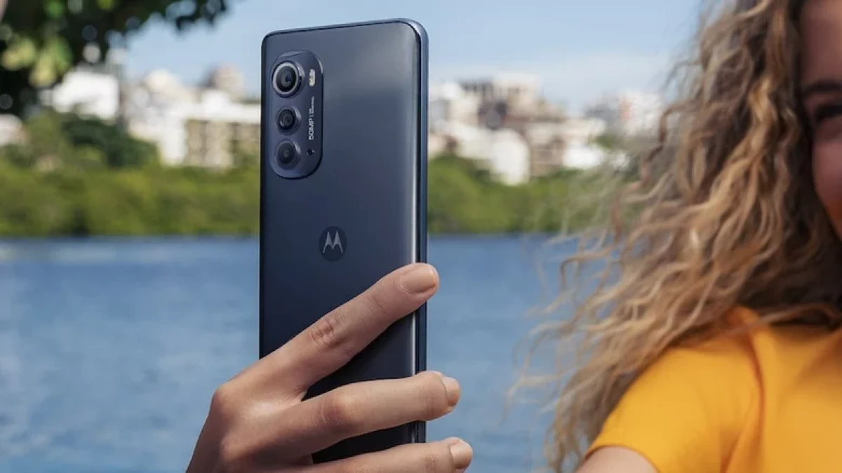 Фишки смартфонов Motorola: возвращение культового бренда
