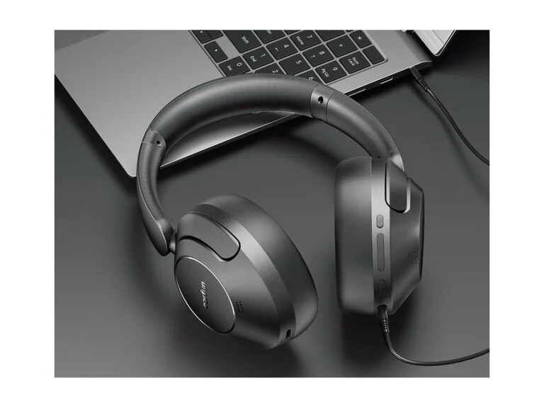 EarFun Wave Pro over-ear headphones