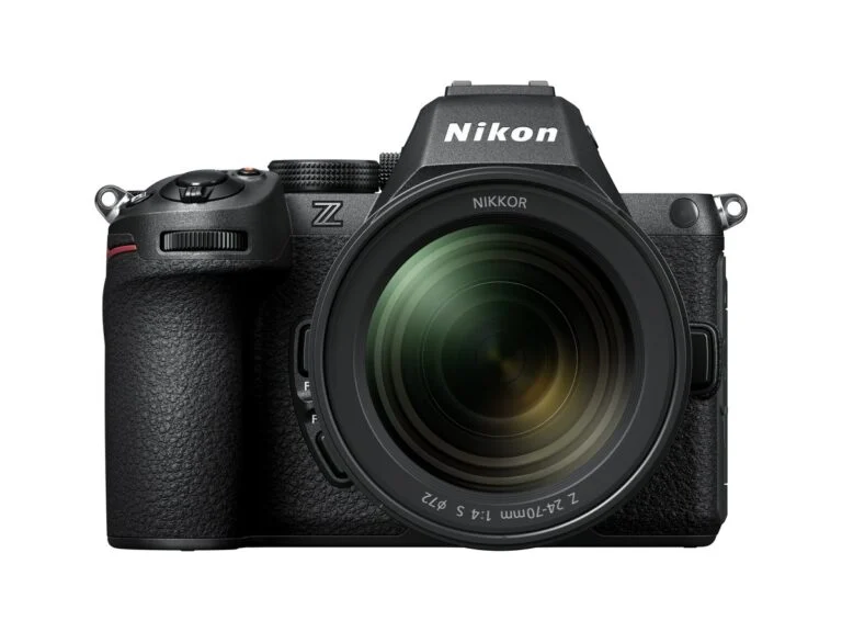 Повнокадрова камера Nikon Z5II з об'єктивом