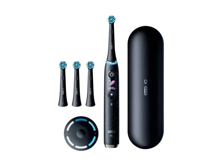 Електрична зубна щітка Oral-B iO10 із зарядною станцією
