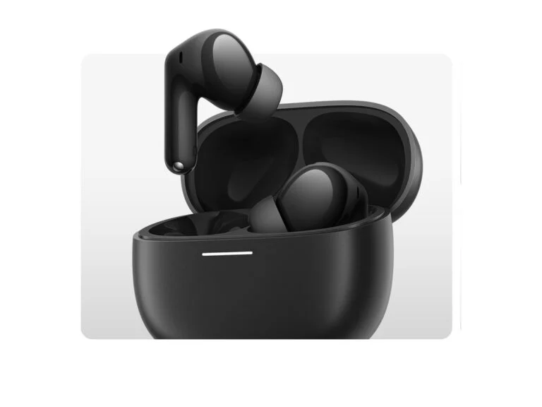 REDMI Buds 8 earbuds in the open case